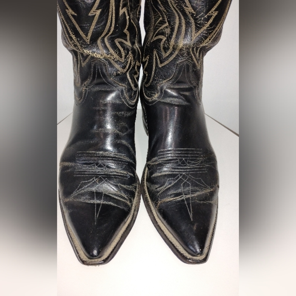 VINTAGE JUSTIN COWBOY BOOTS - Picture 9 of 13
